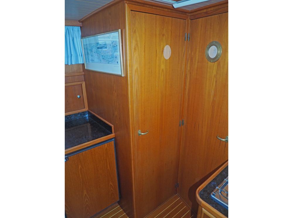 Fore ship, Accommodation